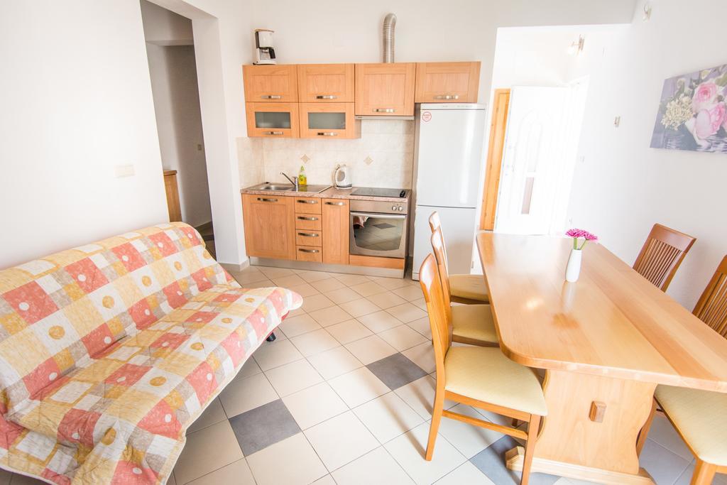 Apartments Basilea Biograd Na Moru Dış mekan fotoğraf