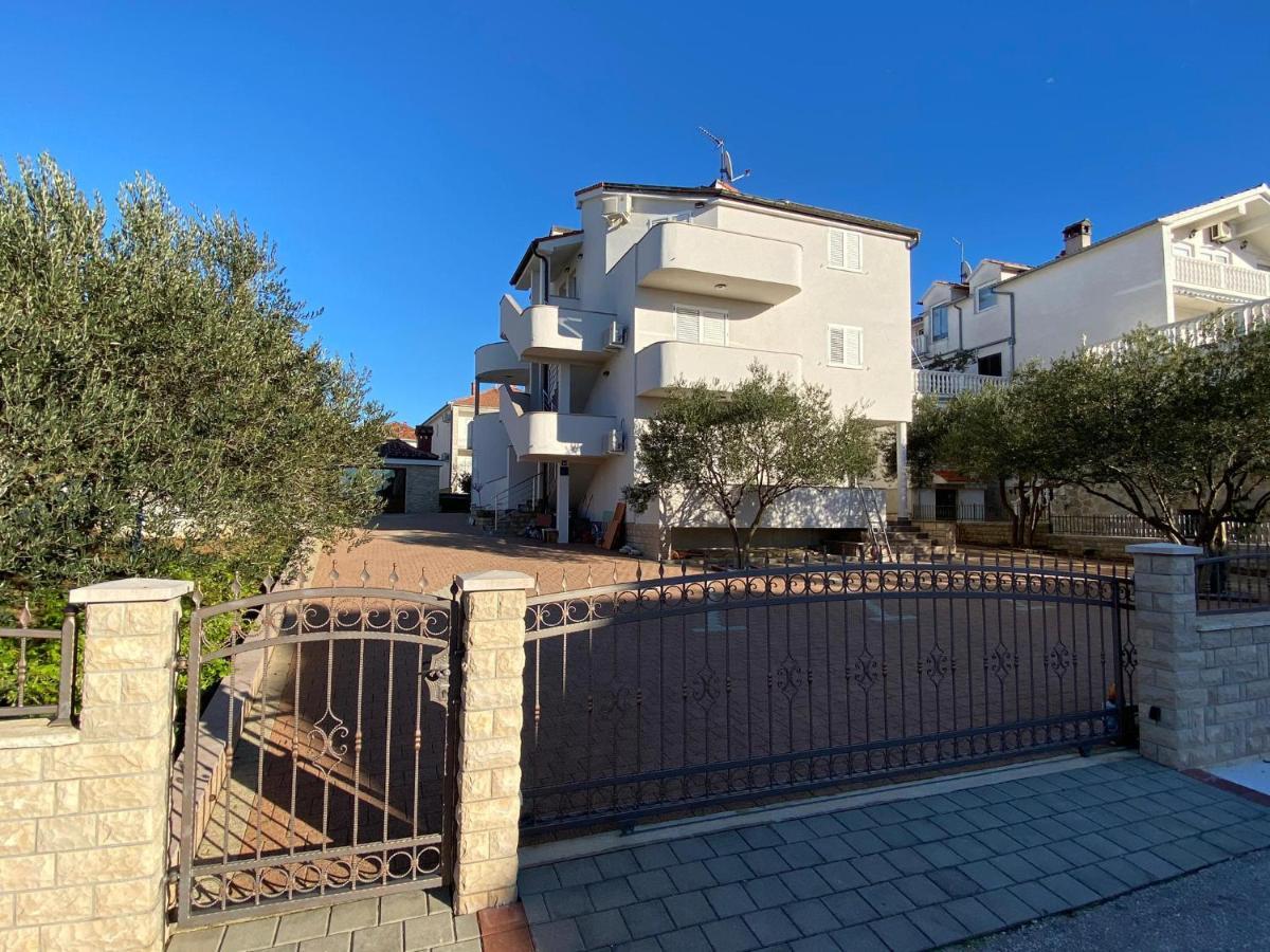 Apartments Basilea Biograd Na Moru Dış mekan fotoğraf
